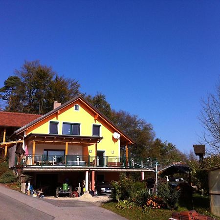 Gaestehaus Schmid Sankt Johann im Saggautal Exterior photo
