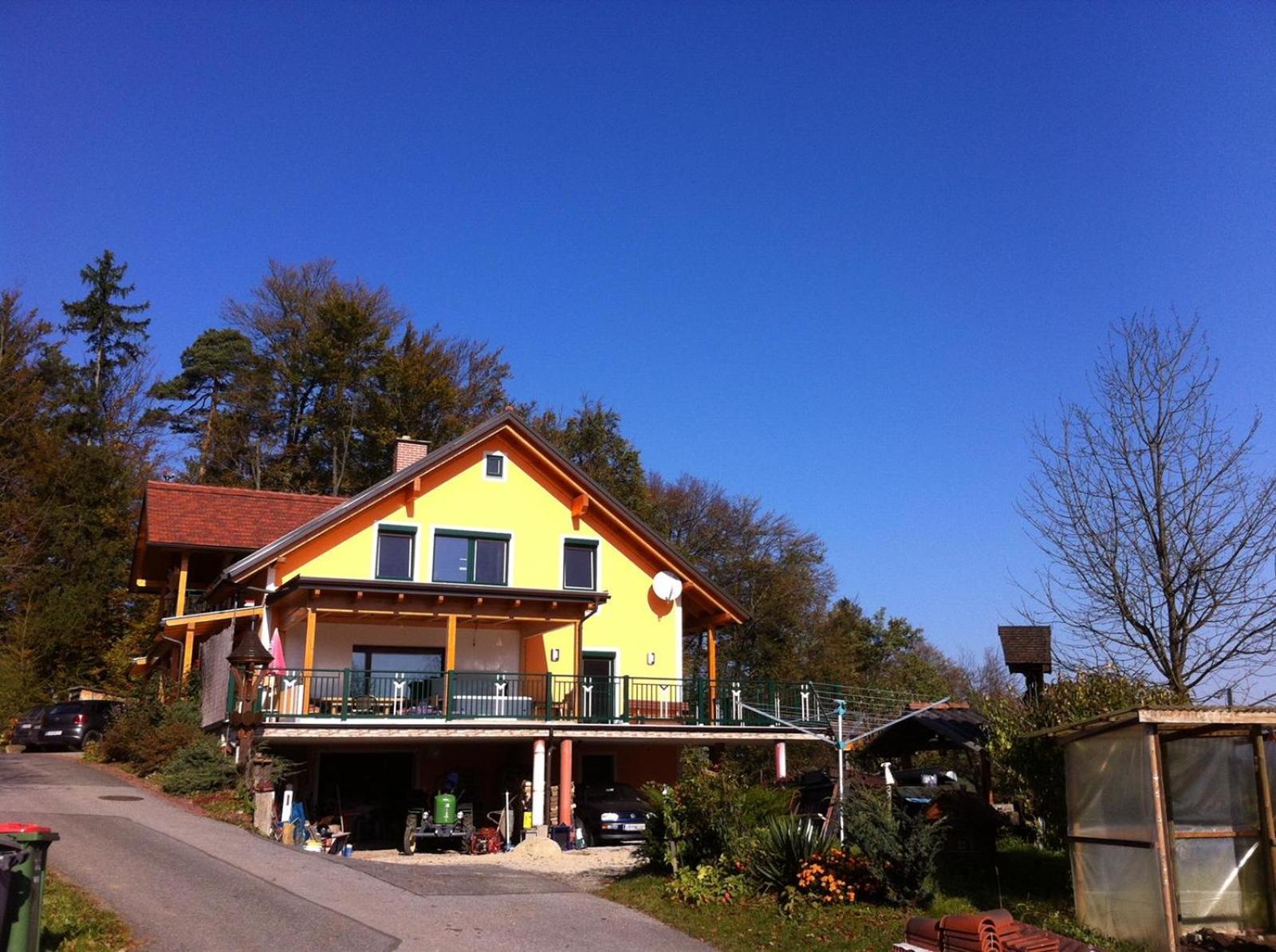Gaestehaus Schmid Sankt Johann im Saggautal Exterior photo