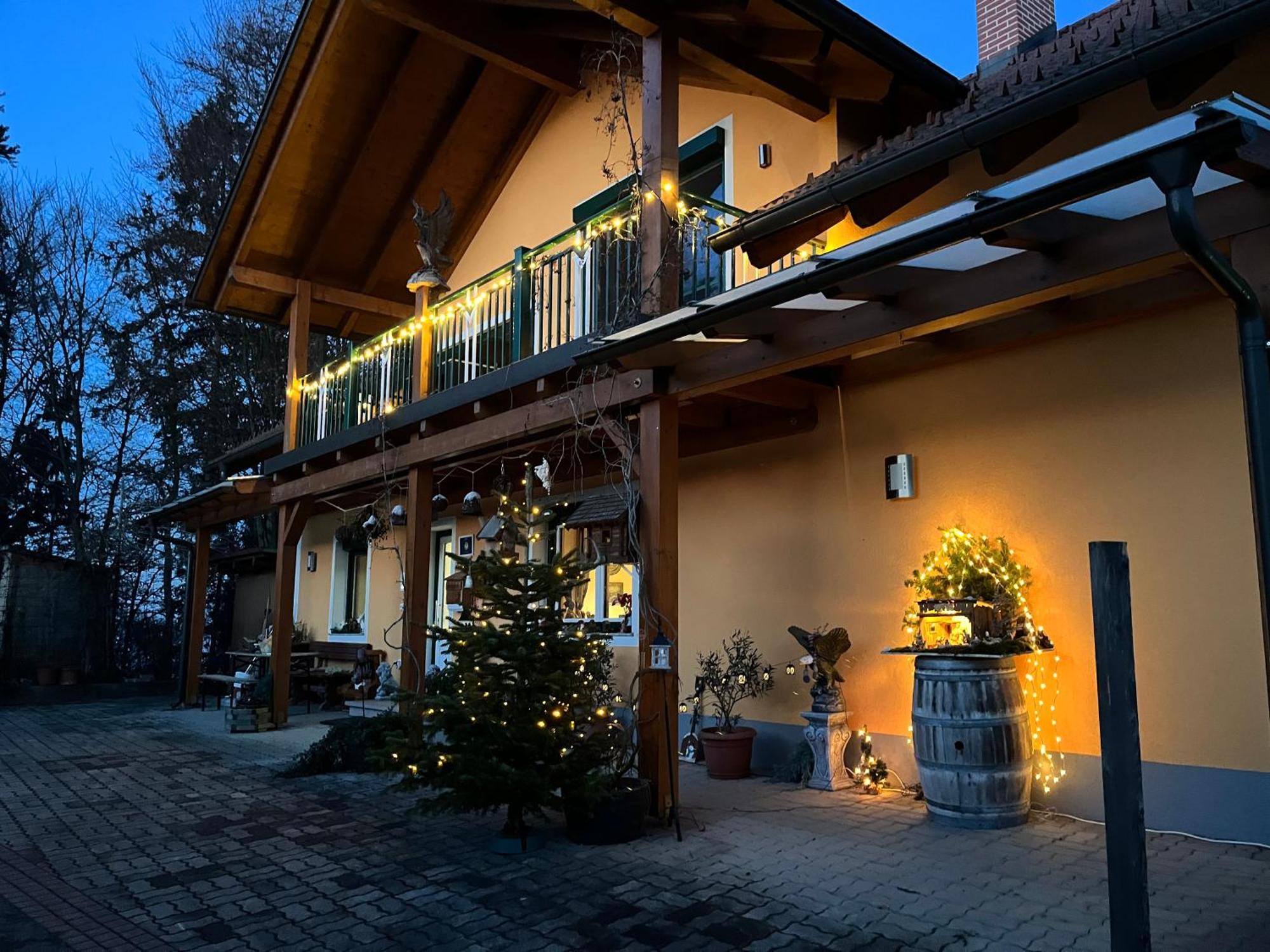 Gaestehaus Schmid Sankt Johann im Saggautal Exterior photo